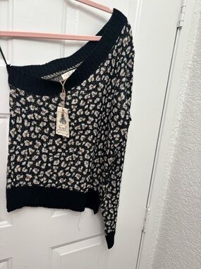 easel Black Off-the-Shoulder Leopard-Print Sweater with Cream and Brown Accents